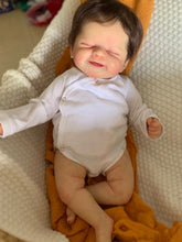 Carregar imagem no visualizador da galeria, 19 Inch Realistic Reborn Baby Dolls Cute Smiling Silicone Baby Girl Doll Preemie Lifelike Reborn Toddler Dolls
