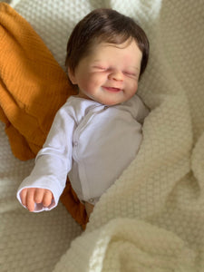 19 Inch Realistic Reborn Baby Dolls Cute Smiling Silicone Baby Girl Doll Preemie Lifelike Reborn Toddler Dolls