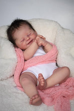 Laden Sie das Bild in den Galerie-Viewer, 19 Inch Real Baby Reborn Dolls Sleeping Cute Smiling Silicone Reborn Baby Girl Doll Preemie Lifelike Reborn Baby Doll Toddler
