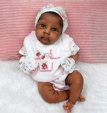 Загрузить изображение в средство просмотра галереи, 20&quot; Biracial Reborn Baby Black Skin Girl Soft Body African American Reborn Baby Doll Realistic Newborn Baby Dolls
