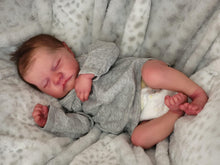 Загрузить изображение в средство просмотра галереи, Lifelike Reborn Baby Doll Soft Silicone Vinyl Realistic Reborn Baby Dolls Sleeping Levi
