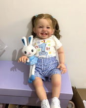 Загрузить изображение в средство просмотра галереи, 24 Inch Handmade Finished Silicone Reborn Toddler Dolls Newborn Reborn Baby Doll Girl Weighted Cloth Body
