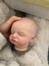 Laden Sie das Bild in den Galerie-Viewer, Bonecas Babe Doll Reborn Newborn Baby Lifelike Cuddly Doll Popular Sleeping Handmade Art Doll 20 Inches
