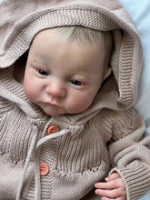 Load image into Gallery viewer, Real Life Reborn Baby Dolls Silicone Realistic Soft Vinyl Newborn Baby Dolls That Look Real

